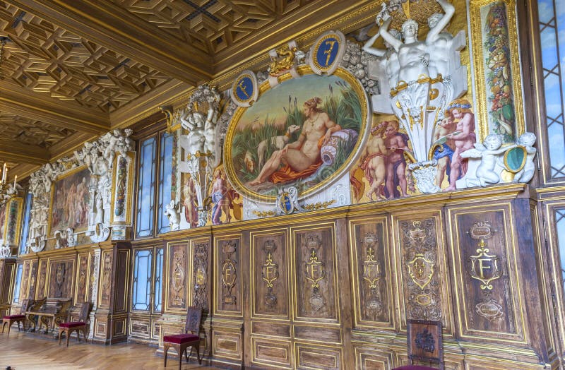 FONTAINEBLEAU, FRANCE - JULY 09, 2016 : Fontainebleau Palace Interiors. The Throne  Room. Chateau Was One Of The Main Palaces Of French Kings. Stock Photo,  Picture and Royalty Free Image. Image 71112515.