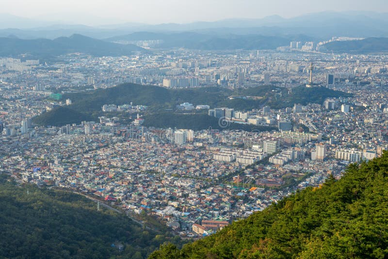 Visión aérea desde el parque aspan de Daegu, Corea del Sur imagen de archivo libre de regalías Visión aérea desde el parque aspan de Daegu, Corea del Sur imagen de archivo libre de regalías