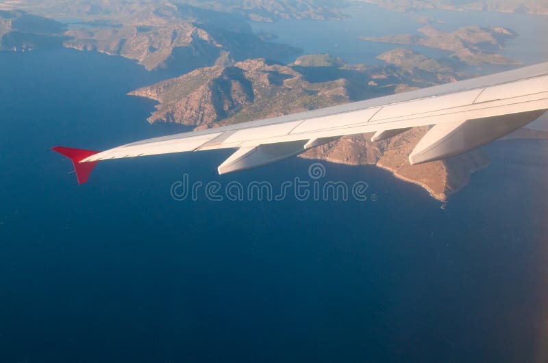 Visión desde el aeroplano sobre el mar