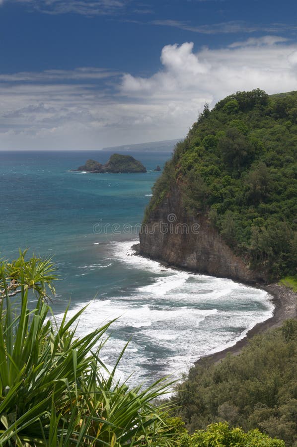Visión desde el puesto de observación de Pololu, isla grande, Hawaii foto de archivo Visión desde el puesto de observación de Pololu, isla grande, Hawaii foto de archivo