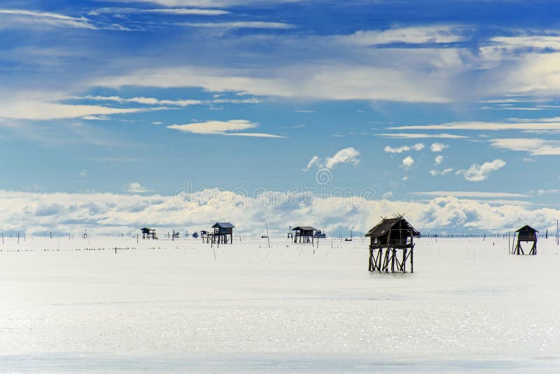 Vissersdorp in Bangtaboon, Thailand stock foto