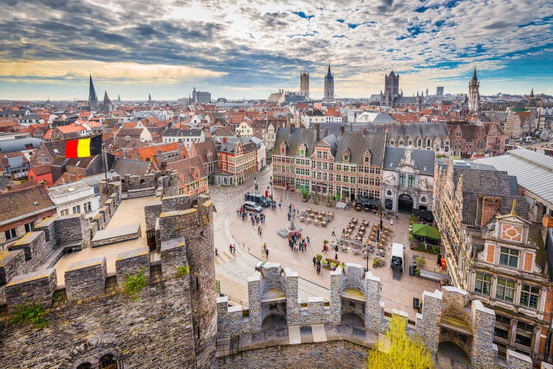 Moinho De Vento De Damme Em Bélgica Imagem de Stock - Imagem de noite,  calmo: 51964369