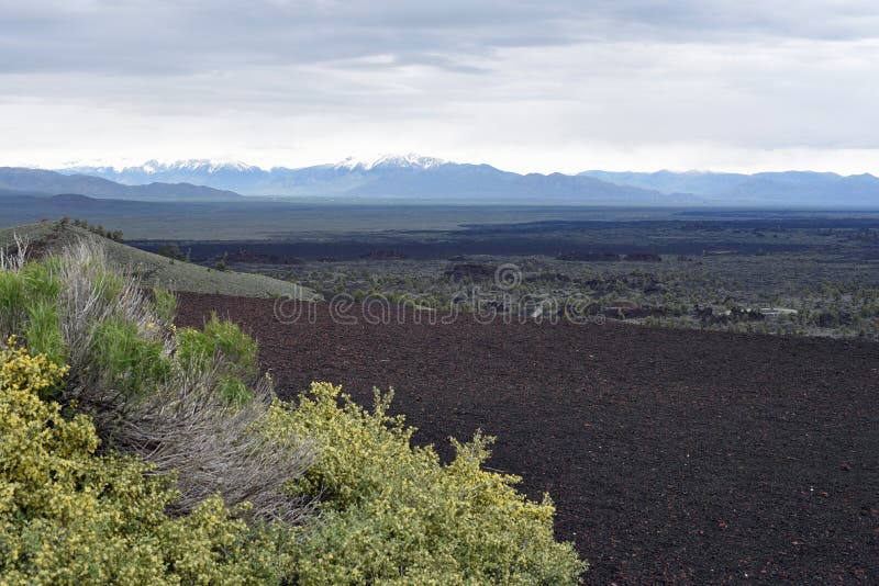 Vista aerea dalla cima del cono dell'inferno fotografie stock libere da diritti Vista aerea dalla cima del cono dell'inferno fotografie stock libere da diritti