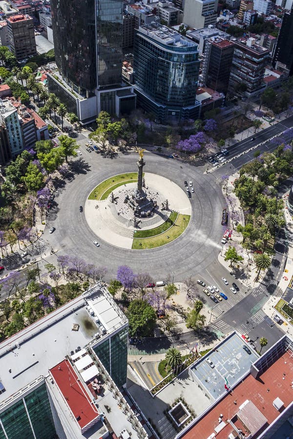 Vista aerea del monumento di angelo di indipendenza a Messico City fotografie stock Vista aerea del monumento di angelo di indipendenza a Messico City fotografie stock