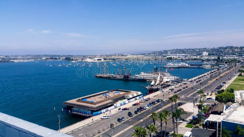 Vista aerea del porto di San Diego immagini stock libere da diritti Vista aerea del porto di San Diego immagini stock libere da diritti