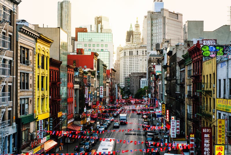 Vista aerea di una via di Chinatown a New York, U.S.A. fotografie stock Vista aerea di una via di Chinatown a New York, U.S.A. fotografie stock