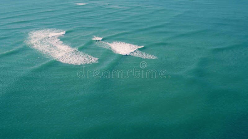 Vista aerea sopra la superficie dell'oceano