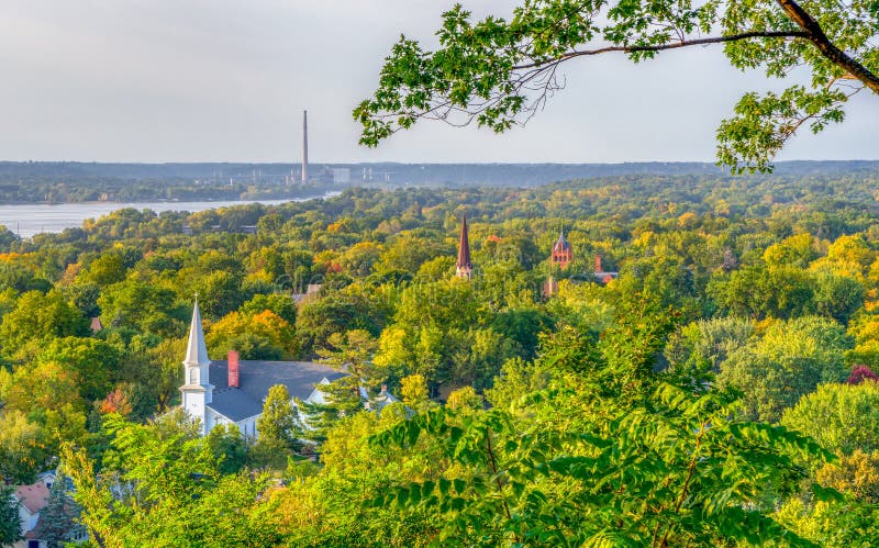 Vista aérea de Hudson, Wisconsin fotografia de stock Vista aérea de Hudson, Wisconsin fotografia de stock