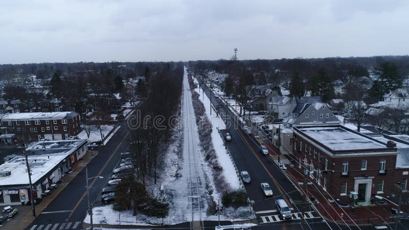 Vista aérea de las pistas de ferrocarril nevadas