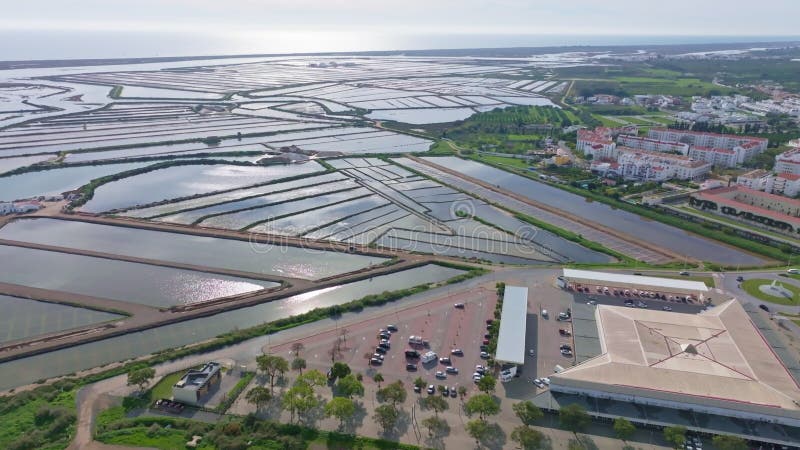 Vista aérea de Tavira en el Algarve de Portugal almacen de video