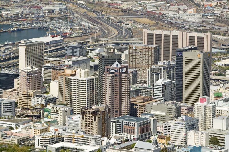 Vista aérea del horizonte de Cape Town de la montaña de la tabla, Suráfrica fotografía de archivo libre de regalías Vista aérea del horizonte de Cape Town de la montaña de la tabla, Suráfrica fotografía de archivo libre de regalías