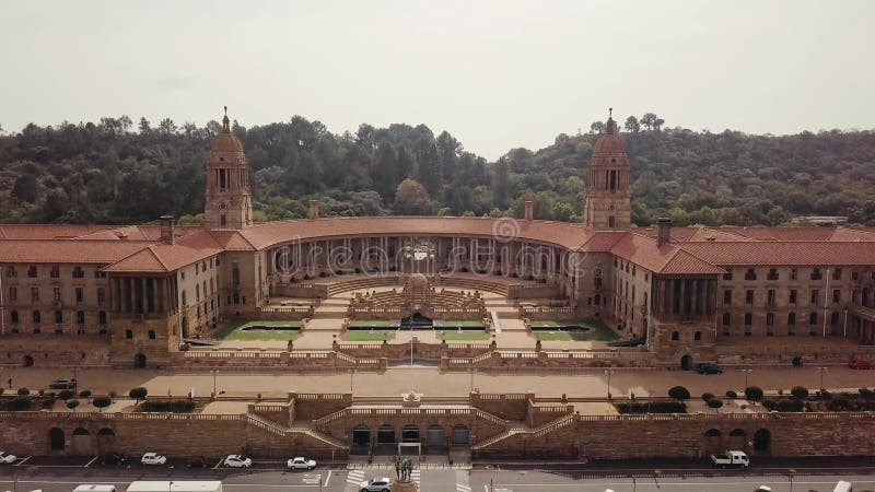 Vista aérea del Jardín Nelson Mandela y los edificios de la Unión, Pretoria, Sudáfrica