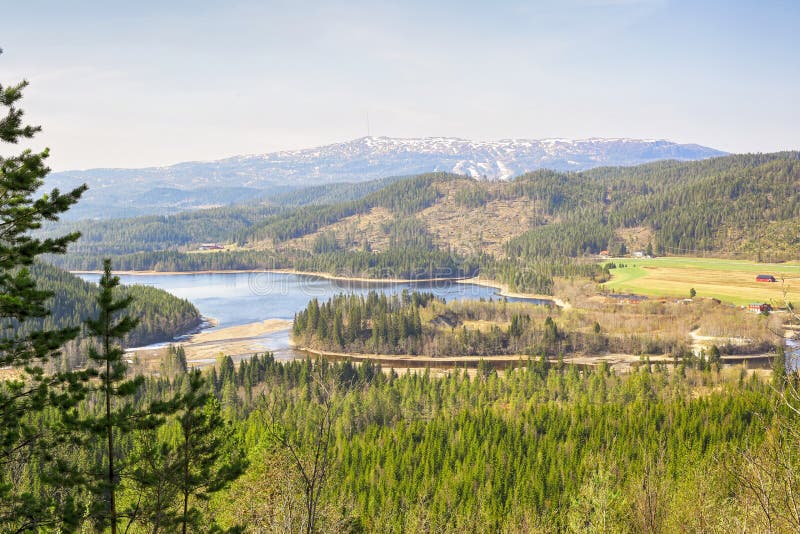 Vista aérea del lago Selbu, Noruega imagen de archivo libre de regalías Vista aérea del lago Selbu, Noruega imagen de archivo libre de regalías