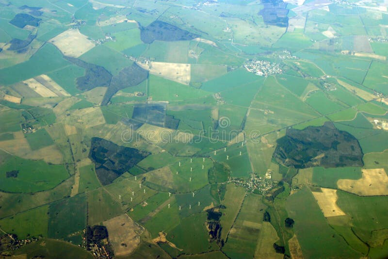 Vista aérea - moinhos de vento foto de stock Vista aérea - moinhos de vento foto de stock