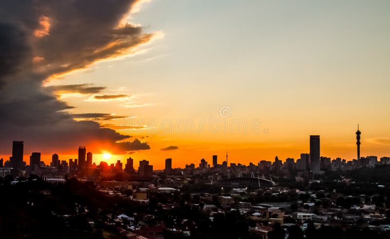 Vista da cidade de Joanesburgo no por do sol