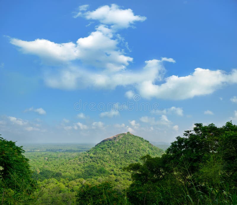 Vista do Monte Sigiriya imagens de stock royalty free