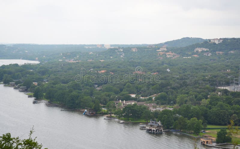 Vista dal supporto Bonnell in Austin, il Texas, U.S.A. fotografie stock Vista dal supporto Bonnell in Austin, il Texas, U.S.A. fotografie stock