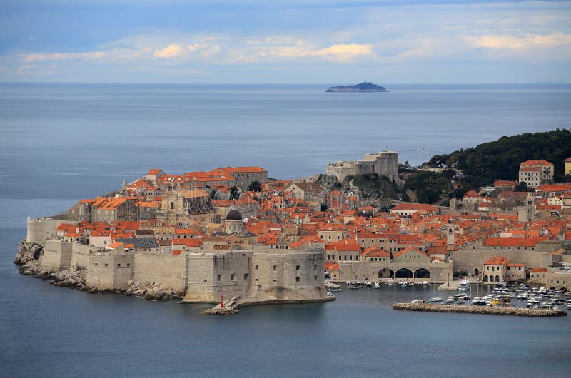 Vista de drones dubrovnik croatia foto de stock royalty free