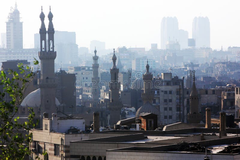 vista de El Cairo con las mezquitas en Egipto en África foto de archivo libre de regalías vista de El Cairo con las mezquitas en Egipto en África foto de archivo libre de regalías
