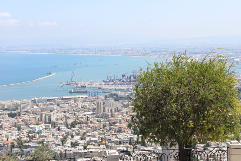 A vista de Haifa imagens de stock royalty free A vista de Haifa imagens de stock royalty free