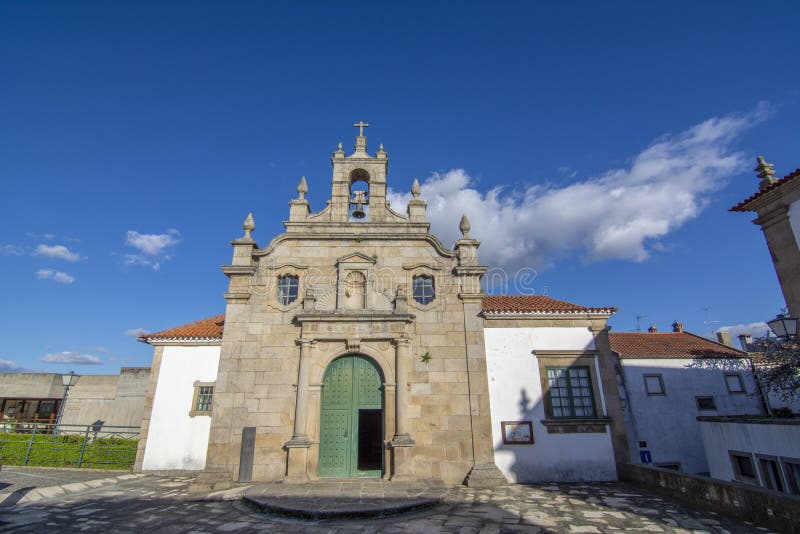 Vista de la iglesia de Misericordia, en la ciudad vieja histórica del MIR imagen de archivo libre de regalías Vista de la iglesia de Misericordia, en la ciudad vieja histórica del MIR imagen de archivo libre de regalías