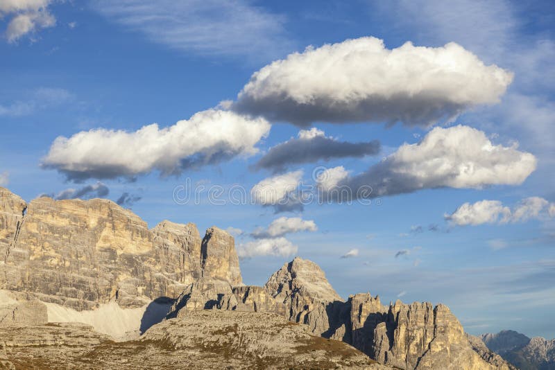 Montañas de las dolomías imagenes de archivo Montañas de las dolomías imagenes de archivo