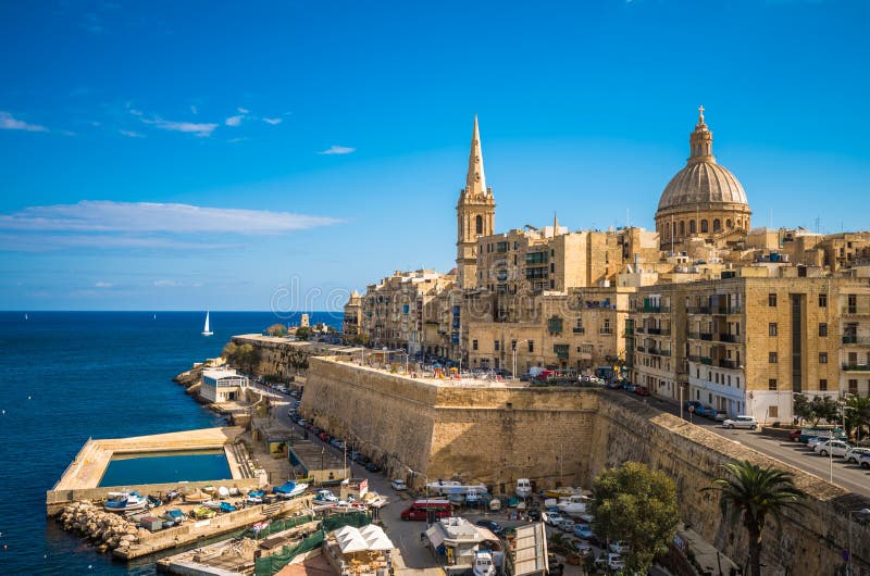 Vista de Valletta, a capital de Malta imagens de stock Vista de Valletta, a capital de Malta imagens de stock