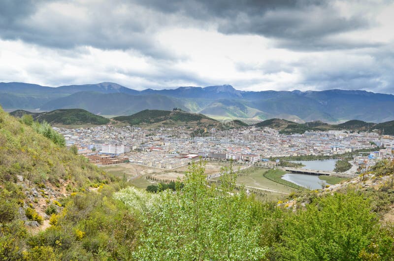 Vista de Zhongdian, más conocida como Shangri-La fotos de archivo Vista de Zhongdian, más conocida como Shangri-La fotos de archivo