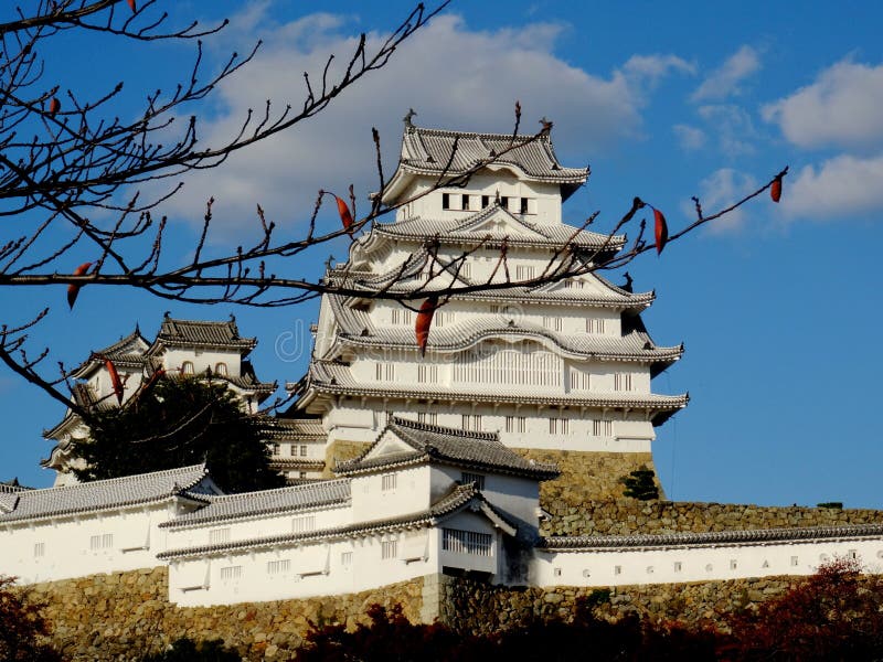 Vista del castello meraviglioso di Himeji nel Giappone immagini stock Vista del castello meraviglioso di Himeji nel Giappone immagini stock