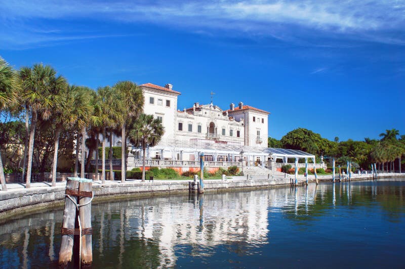 Vista del museo di Vizcaya della villa fotografia stock libera da diritti Vista del museo di Vizcaya della villa fotografia stock libera da diritti