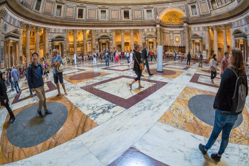 Vista dell'interno del panteon, Roma, Italia fotografie stock libere da diritti Vista dell'interno del panteon, Roma, Italia fotografie stock libere da diritti