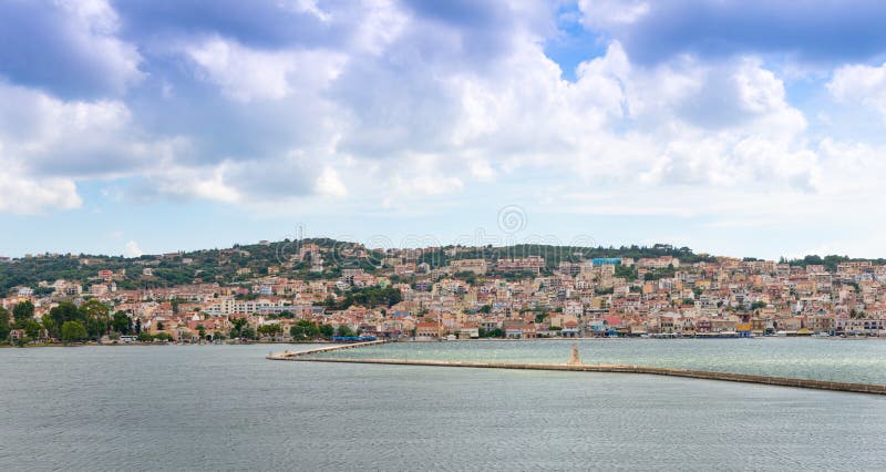 Download Vista Della Città Di Argostoli Immagine Stock - Immagine di baia, greece: 56890323