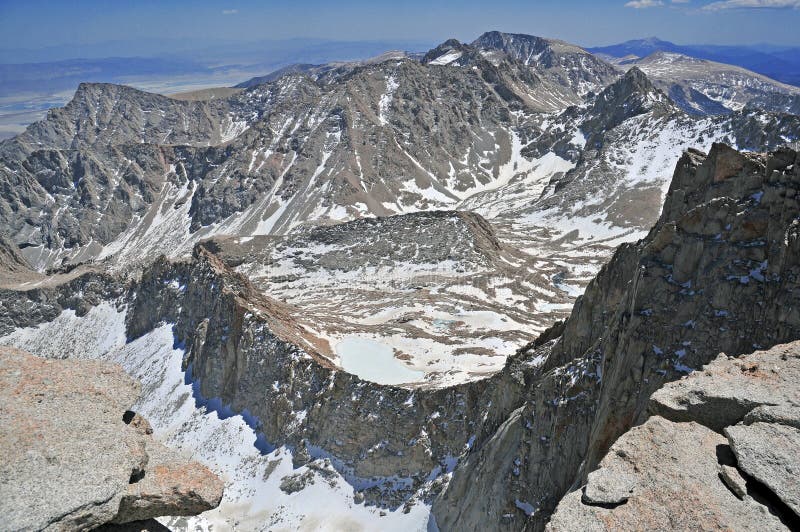 Vista della sommità, dal Monte Whitney, California immagine stock Vista della sommità, dal Monte Whitney, California immagine stock