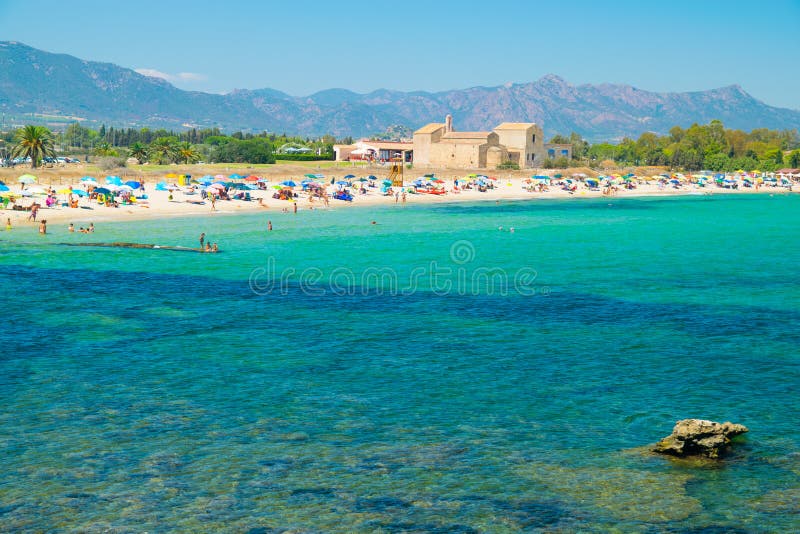 Vista della spiaggia di Nora, Sardegna
