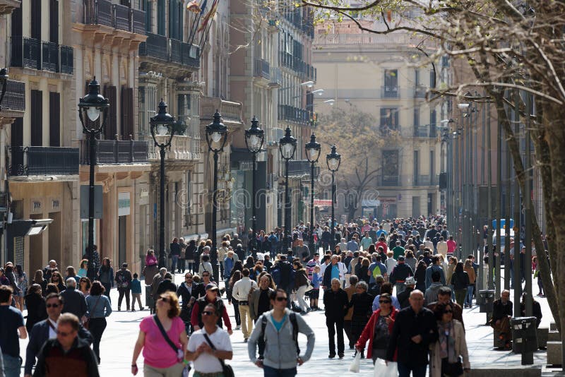 Vista di Barcellona, viale di Portal del Angel fotografia stock Vista di Barcellona, viale di Portal del Angel fotografia stock