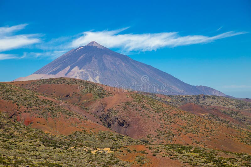 Vista di bello vulcano Teide di estate fotografia stock libera da diritti Vista di bello vulcano Teide di estate fotografia stock libera da diritti