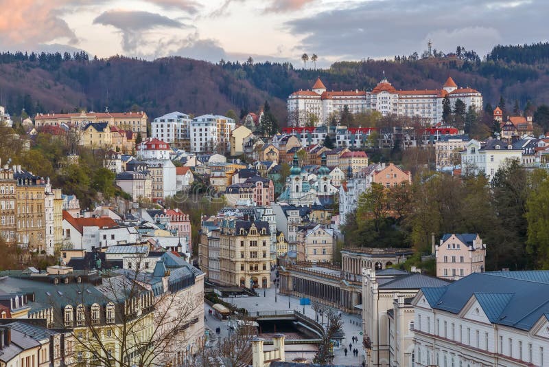 Vista di Karlovy Vary, repubblica Ceca fotografie stock libere da diritti Vista di Karlovy Vary, repubblica Ceca fotografie stock libere da diritti