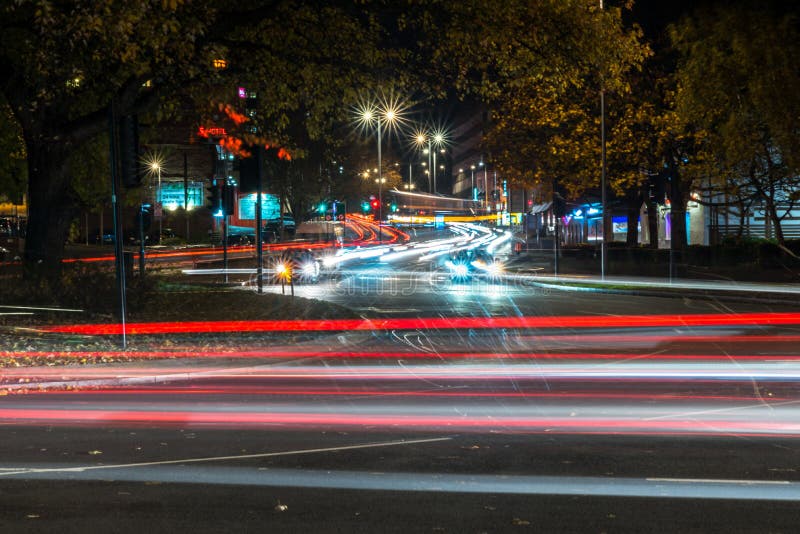 Vista di notte della strada principale BRITANNICA dell'autostrada fotografia stock Vista di notte della strada principale BRITANNICA dell'autostrada fotografia stock