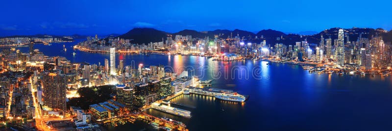 Vista di notte di Hong Kong