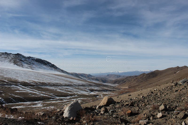 Vista di paesaggio nel Kirghizistan fotografie stock Vista di paesaggio nel Kirghizistan fotografie stock
