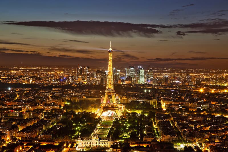 Vista di Parigi entro Night immagine stock Vista di Parigi entro Night immagine stock