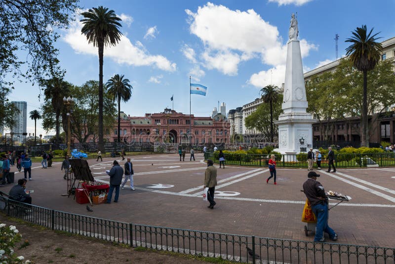Vista di Plaza de Mayo a Buenos Aires, Argentina fotografia stock libera da diritti Vista di Plaza de Mayo a Buenos Aires, Argentina fotografia stock libera da diritti