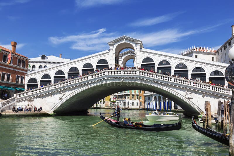 Vista Do Canal Grande E Da Ponte De Rialto Veneza Imagem de Stock