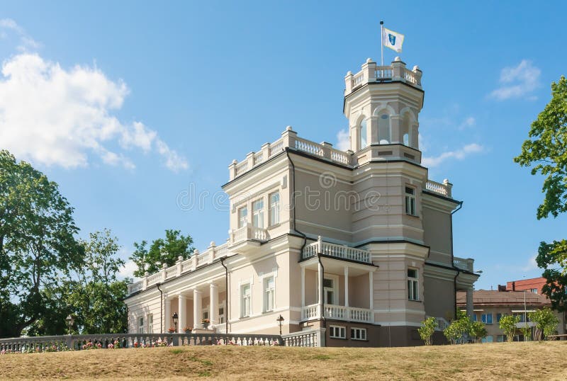 Vista do museu da cidade Druskininkai imagem de stock Vista do museu da cidade Druskininkai imagem de stock