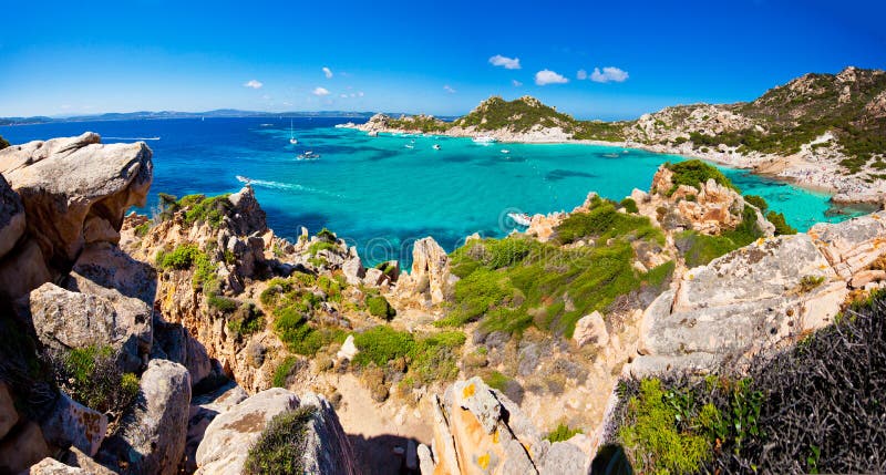 Vista emozionante dell'isola di Spargi - Sardegna