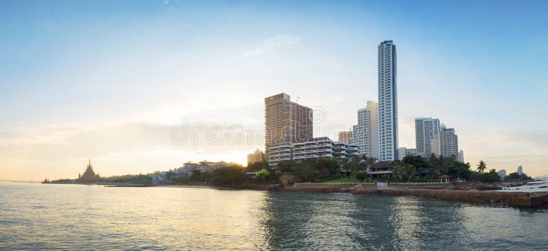 Vista escénica de la ciudad de Pattaya en Tailandia foto de archivo Vista escénica de la ciudad de Pattaya en Tailandia foto de archivo