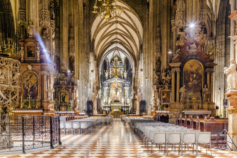 Vista Interior De La Catedral Del St Stephen, Viena Imagen de archivo ...
