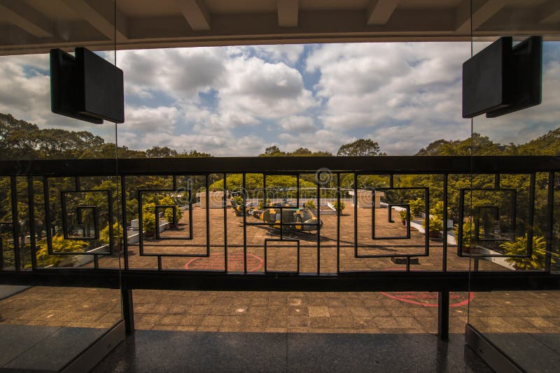 Vista interior do palácio de independência, antes reunificado palace dinh thon fotografia de stock royalty free