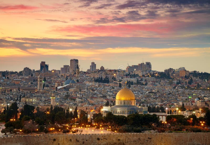 Vista a la ciudad vieja de Jerusalén. imagen de archivo libre de regalías Vista a la ciudad vieja de Jerusalén. imagen de archivo libre de regalías