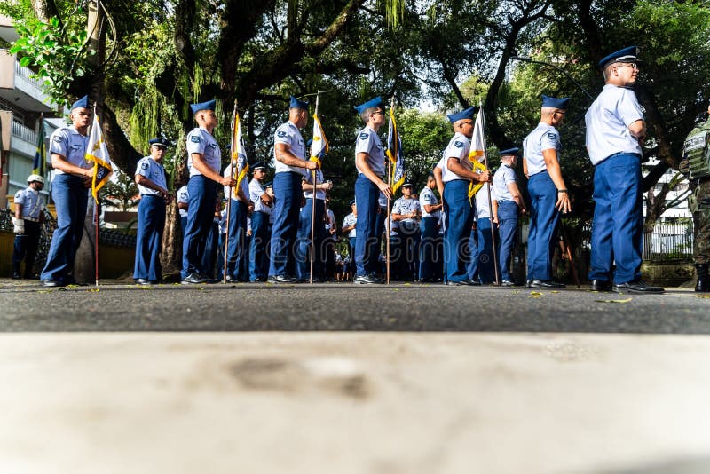 Mulheres-soldados Do Exército Brasileiro Desfilando No Dia Da Independência  Brasileira Imagem de Stock Editorial - Imagem de defesa, naturalizado:  255485609